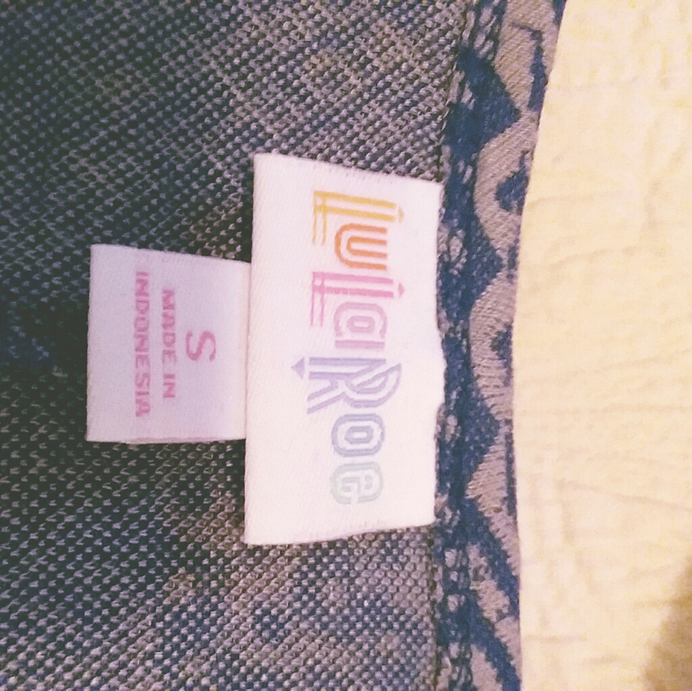 lularoe carly (Gt-70) - Picture 3 of 4